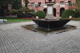 实拍上海交通大学食堂，看看中国排名前五的大学食堂伙食怎么样？视频封面