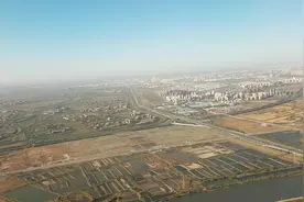 飞机降落天津滨海国际机场视频封面