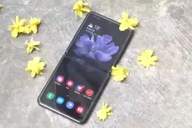 三星Z Flip ，二代折叠港版视频封面
