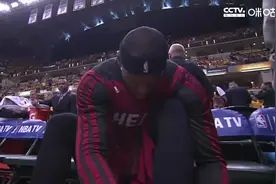 詹姆斯十大绝杀：生涯最佳一球！1秒扭转乾坤，那一刻他化身伟大视频封面