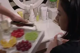 美女怀孕，老公把她照顾的无微不至，光是宵夜就有这么多视频封面