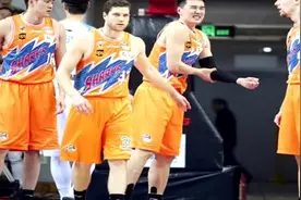 合同期两年！上海外援弗雷戴特签约太阳 他曾是CBA得分王视频封面