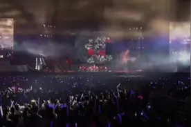 林俊杰的《黑暗骑士》，没去现场听过的小伙伴们来感受下JJ的现场视频封面