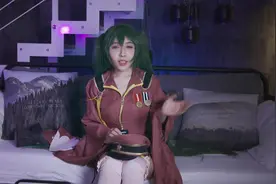 闪闪COS初音小姐姐打Beat Saber《千本樱》，振袖又帅又好看啊