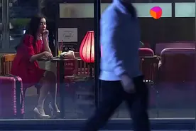 美女不听闺蜜劝告，打掉孩子惨遭渣男抛弃，想起之前的话后悔了视频封面