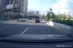 高能预警！为啥粤s的都喜欢这样开车视频封面