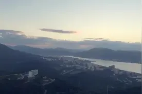 为何越来越多东北人逃离三亚，就连当地人也想搬走？原因很现实！视频封面