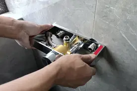 花洒水口歪的在斜也不怕！#现场实拍 #家装卫浴 #淋浴花洒