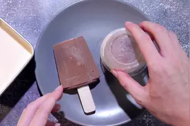 这样做出来的雪糕居然真的不会化！ #跟着抖音学做菜视频封面
