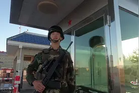 沉浸式体验警卫兵的一天，果然，长得帅的都上交给国家了！视频封面