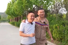 双骄杯梅花组 逍遥天赐VS掘开宇峰 赛前采访#斗地主 #JJ斗地主视频封面