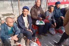 他们十二个老人，无家无孩子无老伴，晚年真的幸福吗？#关爱老人视频封面