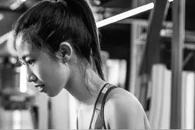 健身胸部会变小吗？不不不，健身有妙招跟我练不会错#健身 #自律视频封面