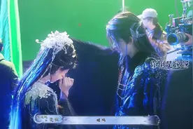 敖：这就是我们组里边最甜的花絮😎#白月梵星 #白鹿 #敖瑞鹏
