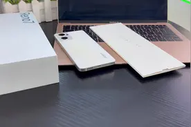 在我眼里你会发光～       - OPPOReno7  更懂你… #oppo