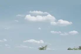 拍照的意义是什么？因为生活虽然平凡，但值得被记录。视频封面