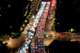 南京油坊桥立交桥，17条匝道，日通行车辆14万，华东之最#南京视频封面
