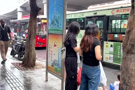 广州站西路附近每天许多非洲人出没，十个人中有三个是非洲黑人视频封面