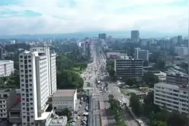 亚的斯亚贝巴，是东部非洲国家埃塞俄比亚的首都视频封面