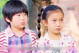 两熊孩子恶搞玩具蛇，不料扔在了孕妇阿姨的身上，结果闯了大祸视频封面