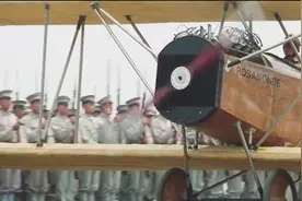 中国人第一架飞机，宋庆龄亲自上机，蒋介石劝都劝不住#宋家皇朝视频封面