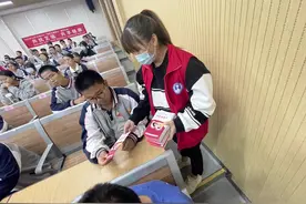 荔城区开展艾滋病防治知识讲座进校园活动。11月30日下午视频封面