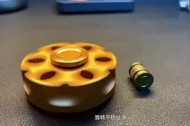 其实男孩子也需要哄的，送他个这个让他的手不会无处安放#礼物视频封面