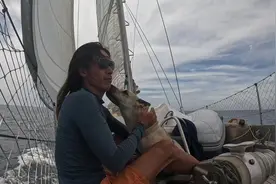 中国船长一人一狗横跨太平洋#gopro拍摄 #中华田园犬#环球航行视频封面