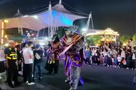 武汉欢乐谷万圣节，国外的鬼原来长这个样子😳#欢乐谷万圣节