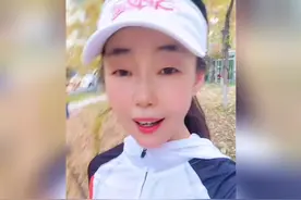 又是一个尴尬的晨跑，当你想钻小树林时，天亮了😂视频封面