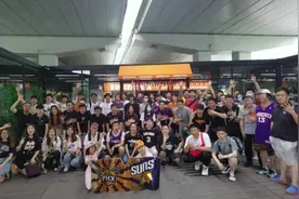 杜兰特和布克双双砍下36分，帮助太阳队拿下系列赛G4视频封面