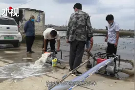 在河南省鹤壁市袁庄村，水利部门调来大流量排水抢险车视频封面