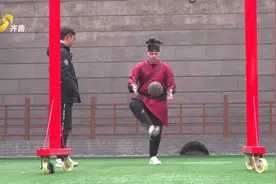 蹴鞠，世界足球的起源。奥利弗，来自现代足球的发源地——英国