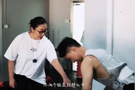 80%的健身房新人硬拉都会犯的错,腰不舒服怎么回事？#fit小绿管视频封面