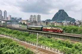 柳州-八斗的通勤列车，柳州站发车...#铁路摄影 #柳州站视频封面