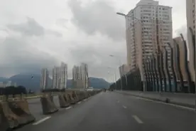 又是乌云密布 …预报大连今晚明天有大暴雨啊…视频封面