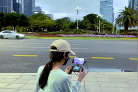 云端下的深圳之飞机在云端上失去信号它自己会做什么呢？#摄影