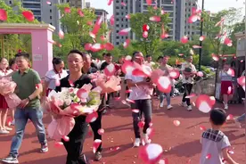 ‍💁🏻‍♂️人到礼到，人未到礼也到 怎么办！宝爸们太帅了🕶️