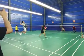 #羽毛球 深圳顶尖女高 雷雅视频封面