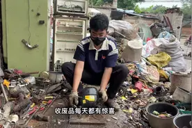 昨天100收回一台冰柜 把里面的压缩拆开 里面还是有不少铜的！