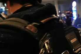 本来就萧条的航空业，今天居然晚点三个小时。#航空#出境视频封面