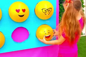 小弟弟误入神奇的小房子，哥哥和姐姐闯入迷宫救他！#亲子#童年视频封面