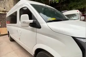 大通V80中轴中顶，改装出游床车分享 #自改房车 #露营车改装 #视频封面