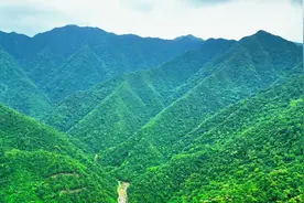 你们知道天子地的由来吗？#天子地尖叫一夏 #天子地风景区