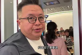 #国庆#光谷空轨 #关谷空轨人太多了 武汉光谷空轨首乘体验视频封面