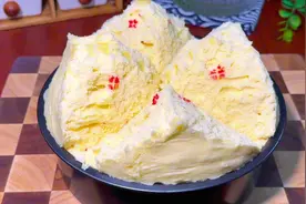 只要面粉，鸡蛋，白糖各400克就能做闽南古早味开花蛋糕