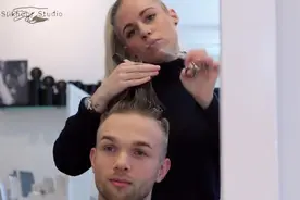 电影狂怒中#布拉德皮特 硬汉大背头,简直帅到爆，你敢挑战吗？