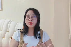 #天天向上主持人新阵容 #丁真 成新主持人，不用持证上岗了视频封面