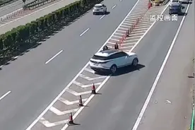 雷人操作！高速行车错过停车区入口 同车女子徒手开辟“新通道”视频封面