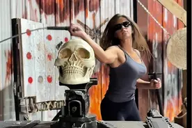 冷钢 防身鞭子手杖 特别注明:视频来源国外电影转载视频封面